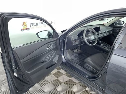 Used 2024 Honda Accord EX image 17