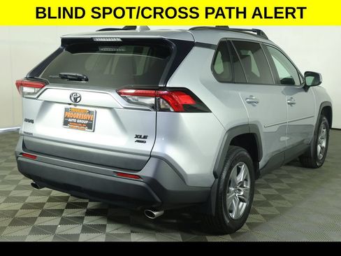 Used 2024 Toyota RAV4 XLE AWD/4WD image 8