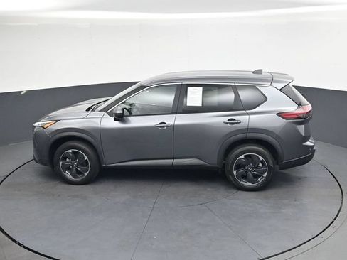 Used 2025 Nissan Rogue SV FWD image 27