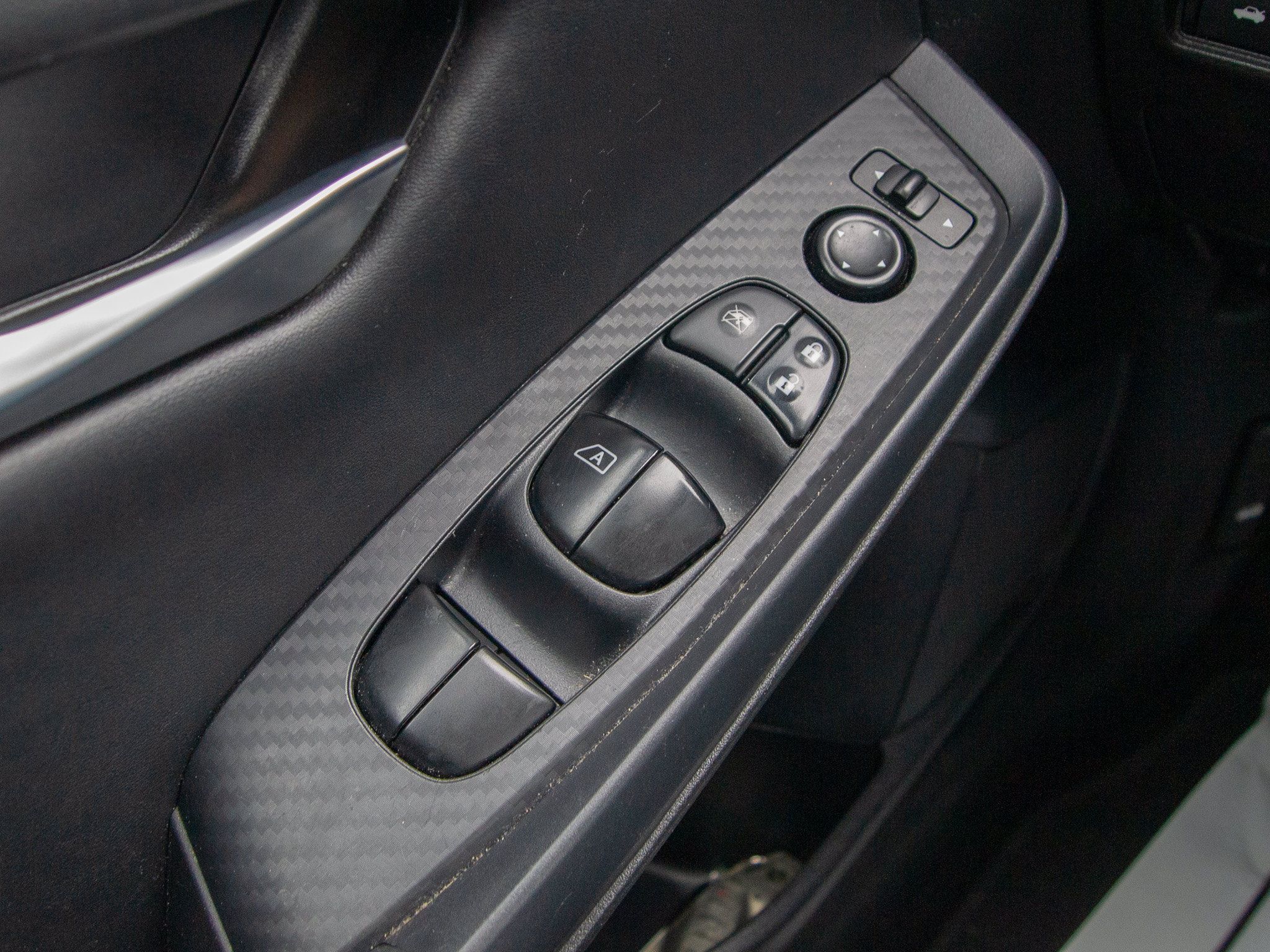 Used 2022 Nissan Sentra SV w/ All-Weather Package FWD image 12
