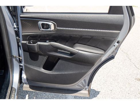 Used 2023 Kia Sorento SX AWD/4WD image 22