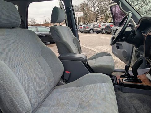 Used 2000 Toyota 4Runner SR5 AWD/4WD image 13