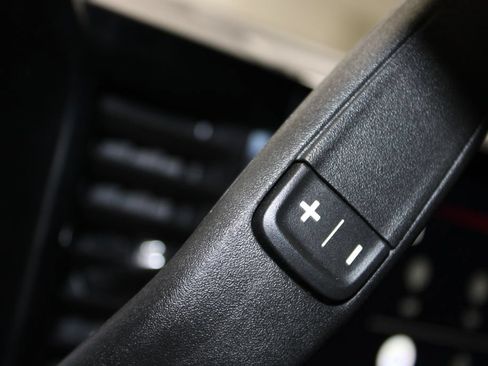 Used 2025 GMC Sierra 1500 SLE AWD/4WD image 48