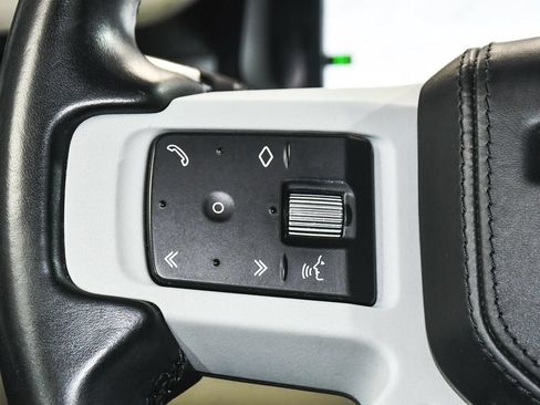 Used 2022 Land Rover Defender 90 X-Dynamic HSE AWD/4WD image 32