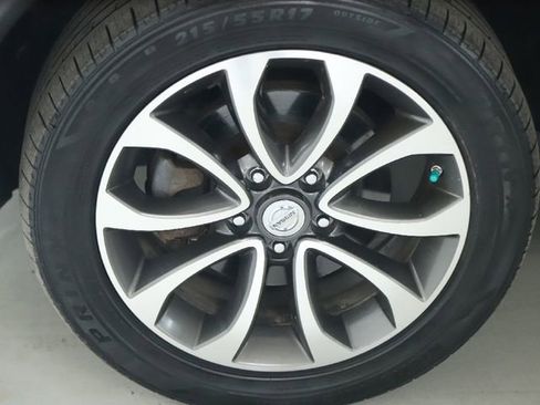 Used 2017 Nissan Juke SV image 43