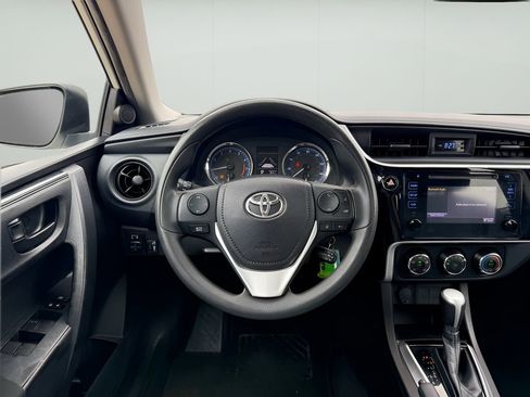 Used 2019 Toyota Corolla L FWD image 23