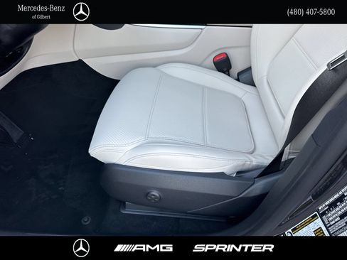 New 2026 Mercedes-Benz GLC 300 image 14