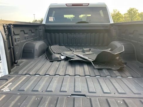 Used 2025 GMC Sierra 1500 AT4 image 11