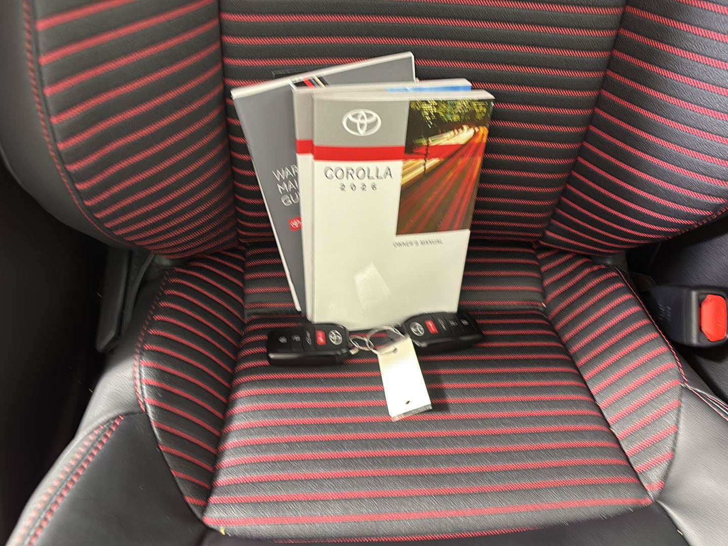 Used 2026 Toyota Corolla XSE FWD image 25