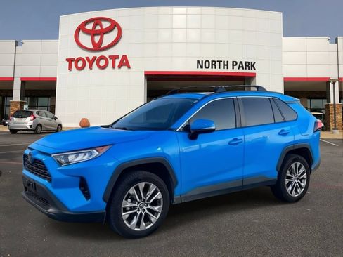 Used 2021 Toyota RAV4 XLE Premium FWD image 1