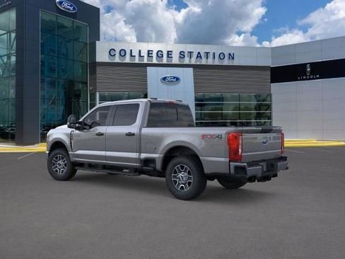 New 2025 Ford F250 XLT w/ FX4 Off-Road Package image 4