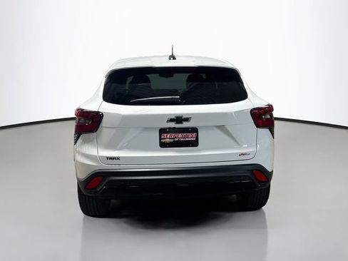 Used 2024 Chevrolet Trax RS w/ Driver Confidence Package FWD image 7