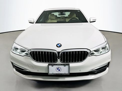 Used 2019 BMW 540i w/ Executive Package RWD image 2