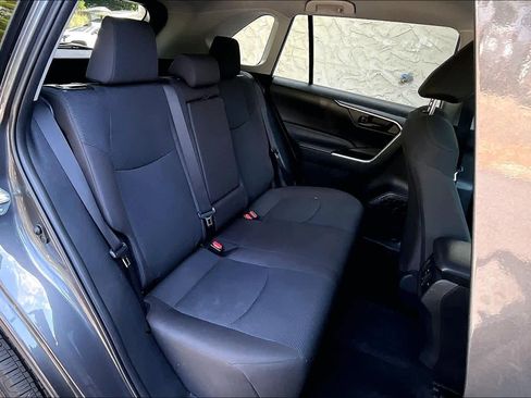 Certified 2024 Toyota RAV4 LE AWD/4WD image 19