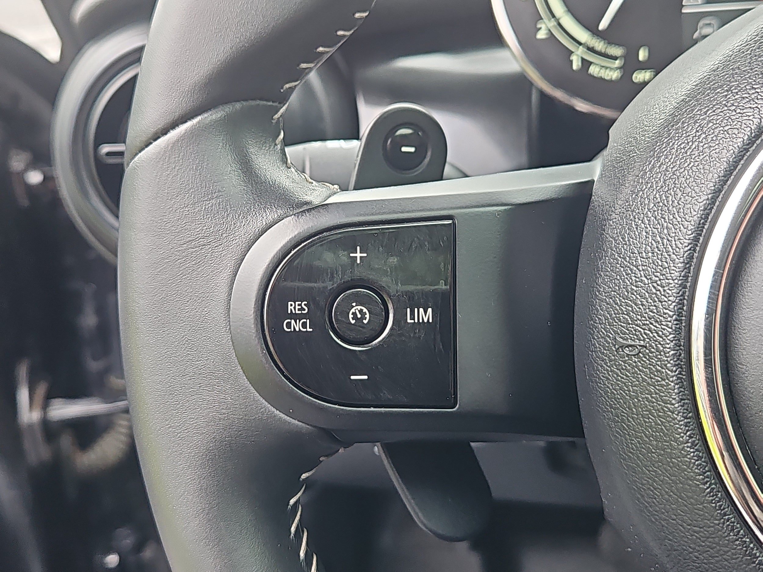 Used 2023 MINI Cooper S FWD image 16