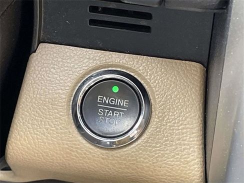 Used 2017 Ford F250 Lariat w/ Lariat Ultimate Package image 27