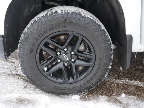 Used 2021 Chevrolet Silverado 1500 LT Trail Boss w/ Convenience Package II image 15