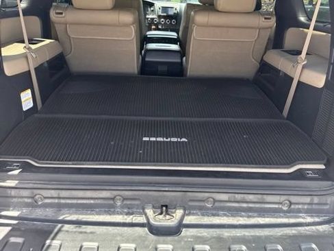 Used 2021 Toyota Sequoia Platinum AWD/4WD image 9