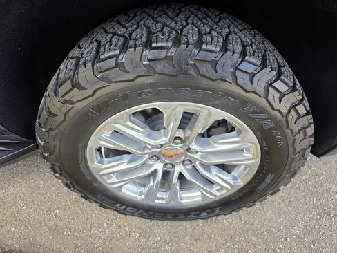 Used 2021 GMC Yukon SLT w/ SLT Premium Package AWD/4WD image 40