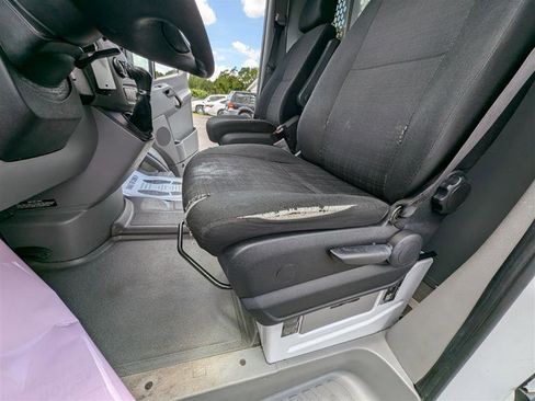 Used 2014 Freightliner Sprinter 3500 image 13