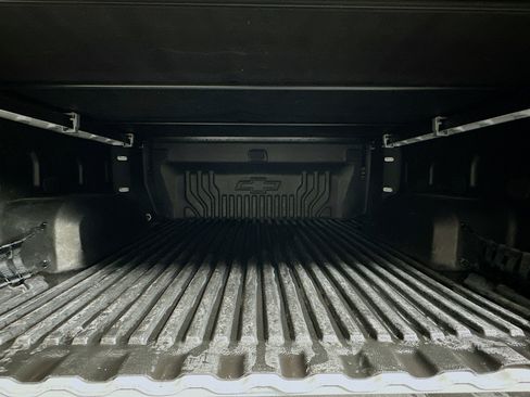 Used 2022 Chevrolet Silverado 1500 LT image 29