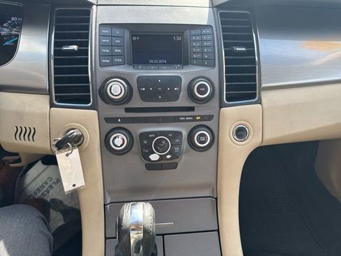 Used 2014 Ford Taurus SEL image 9
