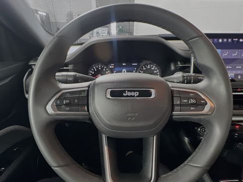 Used 2024 Jeep Compass Latitude AWD/4WD image 18