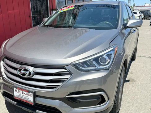 Used 2017 Hyundai Santa Fe Sport image 2