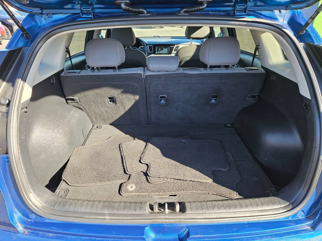 Used 2017 Kia Niro LX FWD image 8