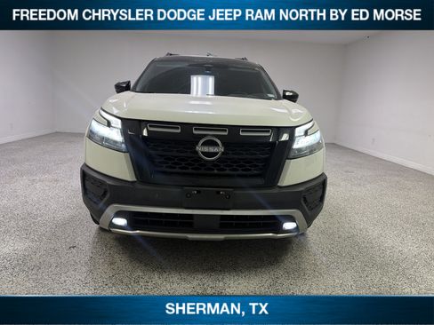 Used 2023 Nissan Pathfinder Rock Creek AWD/4WD image 2