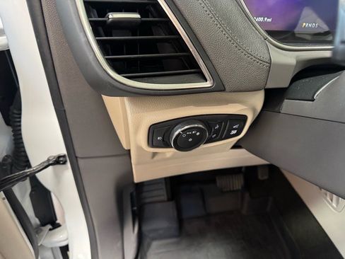 Used 2020 Lincoln Nautilus Reserve w/ Equipment Group 201A image 22