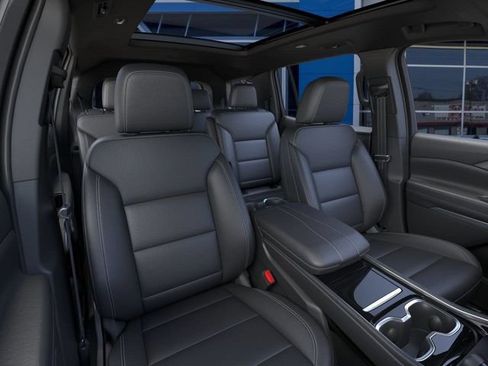 New 2026 Chevrolet Traverse LT w/ Sun and Wheel Package FWD image 16