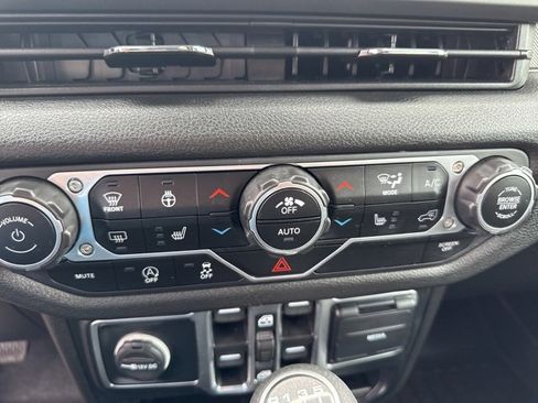 Used 2024 Jeep Wrangler Sport S image 24