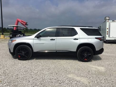Used 2018 Chevrolet Traverse Premier w/ Redline Edition AWD/4WD image 6