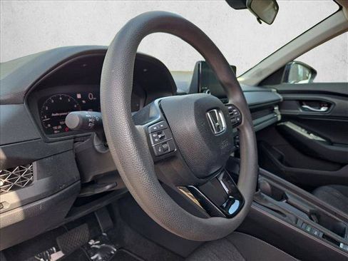 Used 2025 Honda Accord SE image 9
