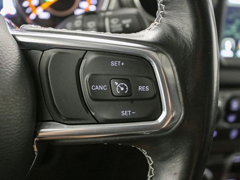 Used 2022 Jeep Wrangler Unlimited Sahara w/ LED Lighting Group AWD/4WD image 42
