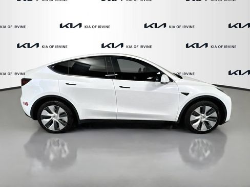 Used 2023 Tesla Model Y Long Range AWD/4WD image 9