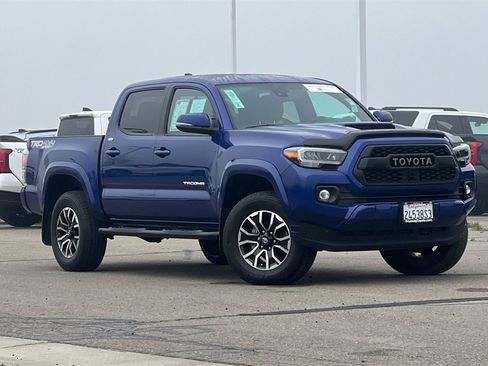 Certified 2023 Toyota Tacoma TRD Sport image 2