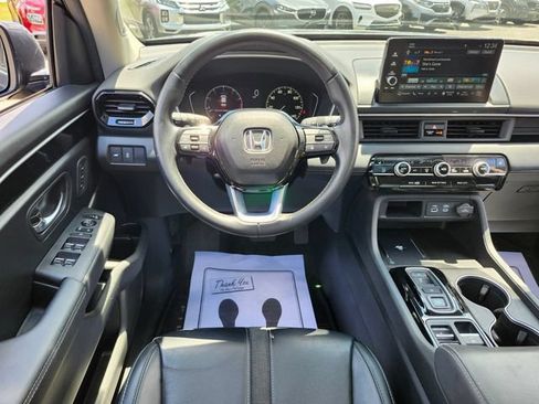 Used 2024 Honda Pilot Touring image 15