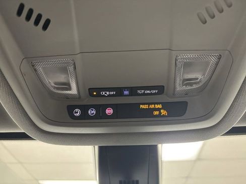 Used 2023 GMC Acadia SLE image 49