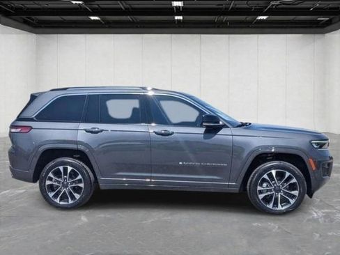 Certified 2022 Jeep Grand Cherokee Overland AWD/4WD image 6