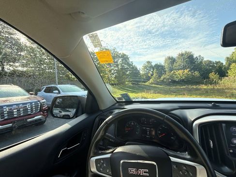 Used 2022 GMC Canyon Elevation w/ Elevation Premium Package image 13