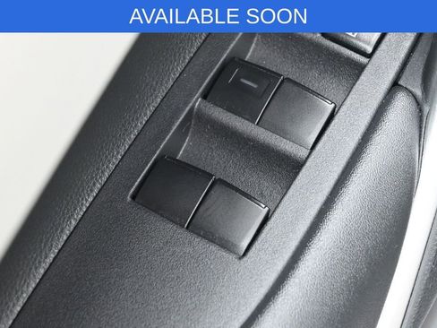 Used 2023 Toyota Corolla Cross LE FWD image 12