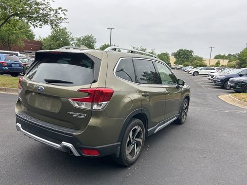 Used 2023 Subaru Forester Touring AWD/4WD image 4