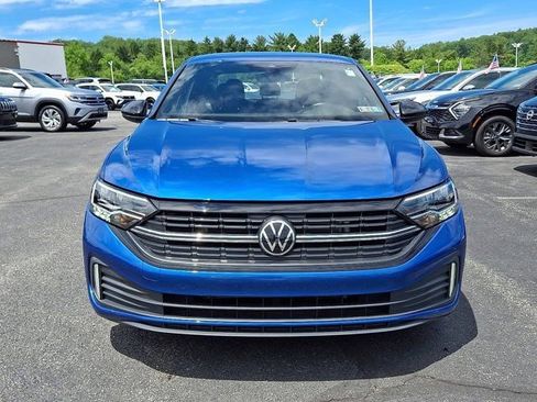Used 2023 Volkswagen Jetta Sport FWD image 2