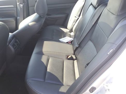 Used 2023 Nissan Altima 2.5 SL FWD image 13