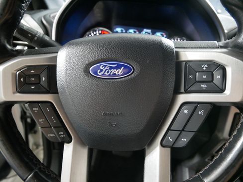 Used 2018 Ford F150 Platinum w/ Equipment Group 701A Luxury AWD/4WD image 25
