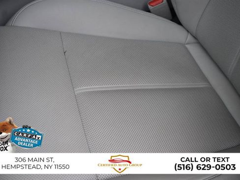 Used 2025 Genesis G70 2.5T image 12