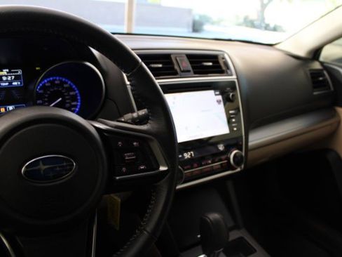 Used 2018 Subaru Outback 2.5i Premium image 15