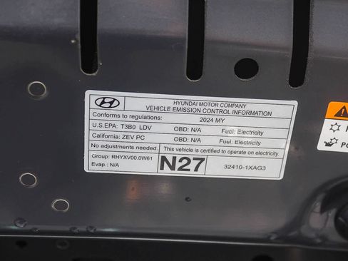 Certified 2024 Hyundai Ioniq 5 SEL RWD image 36